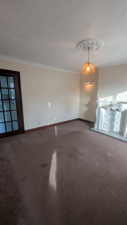 Property photo 3 of 9 Living Room