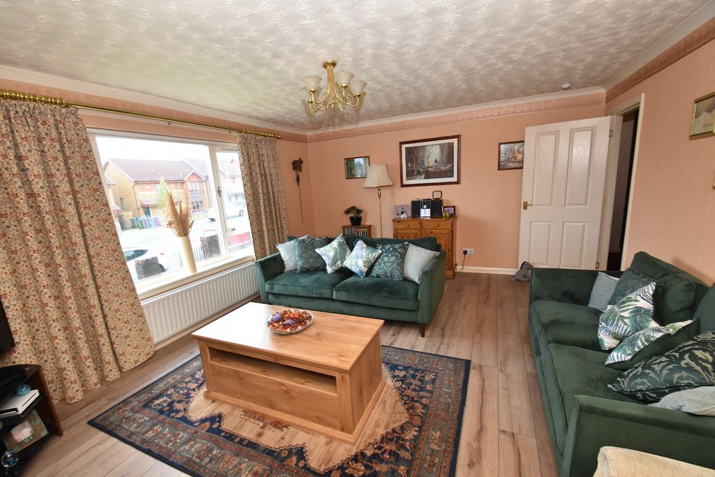 Property photo 2 of 23 5271673