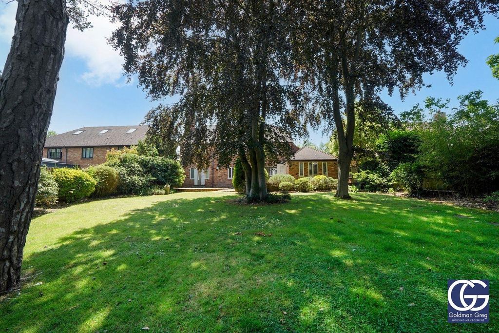 Property photo 3 of 25