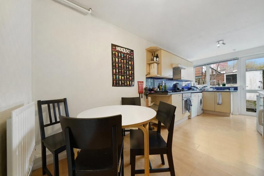 Property photo 2 of 7 Photo 2