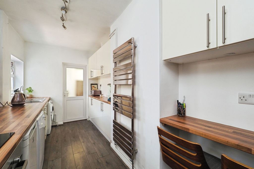 Property photo 3 of 20 Pbox-Img.Jpg