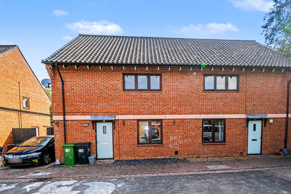 Property photo 1 of 17 44 Chestnut Road, Pulham, St Mary, Diss, Norfolk, Ip21 4Ra