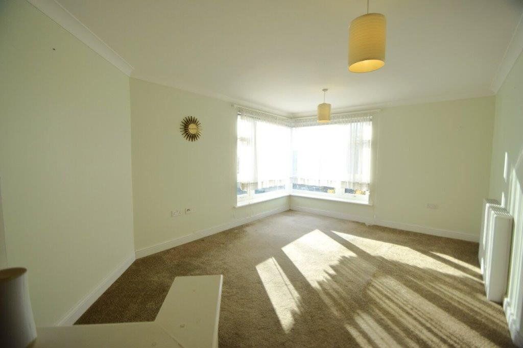 Property photo 2 of 12 Living Room