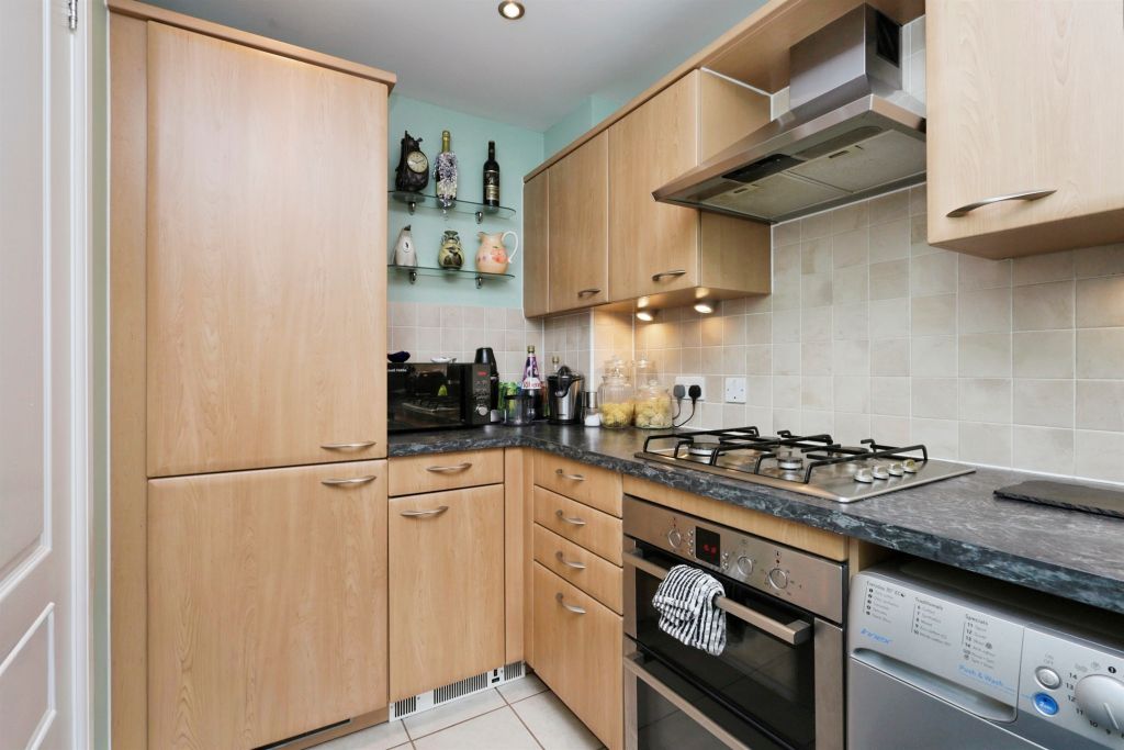 Property photo 2 of 17