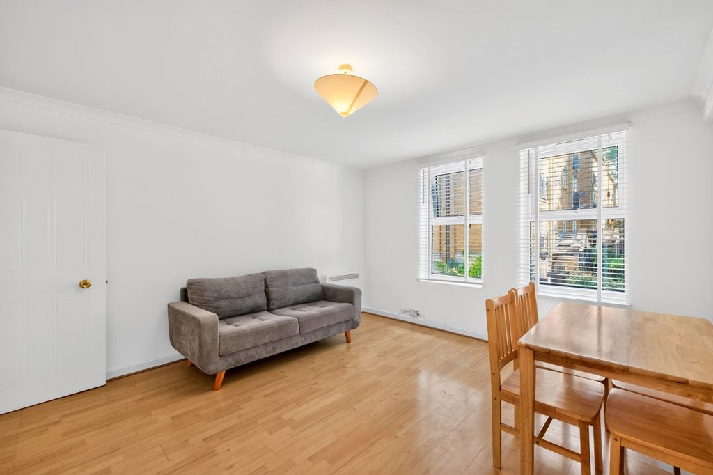 Property photo 2 of 12 Bfk_5948