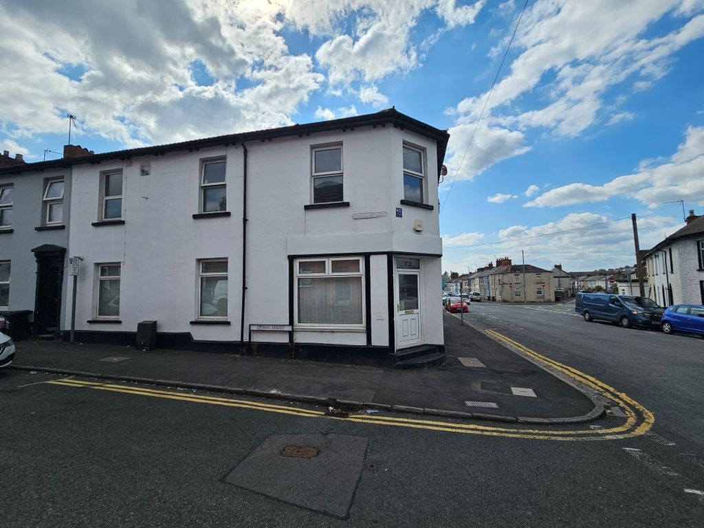 Property photo 2 of 12