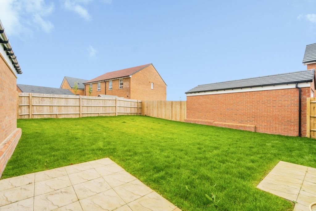 Property photo 2 of 21 Pbox-Img.Jpg