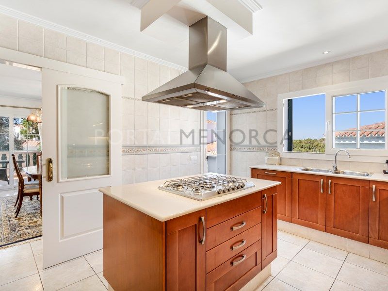 Property photo 1 of 40