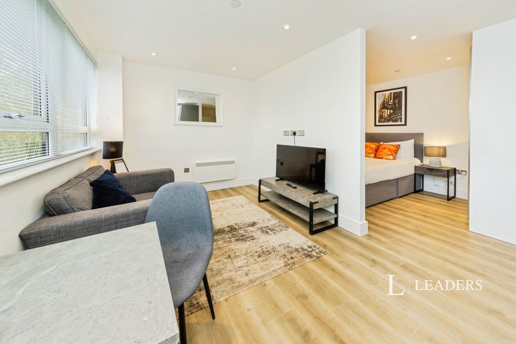 Property photo 1 of 13 Pbox-Img.Jpg