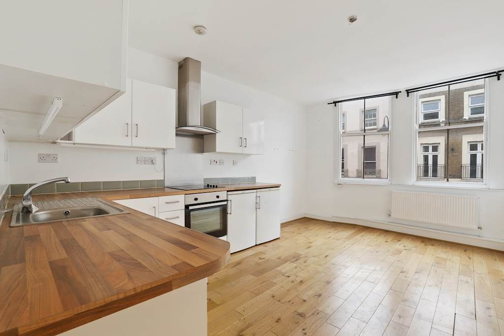 Property photo 2 of 8 01-0Ac4Jhhgll - Flat 2, 77 Westow Hill - 3 (1)-Sma