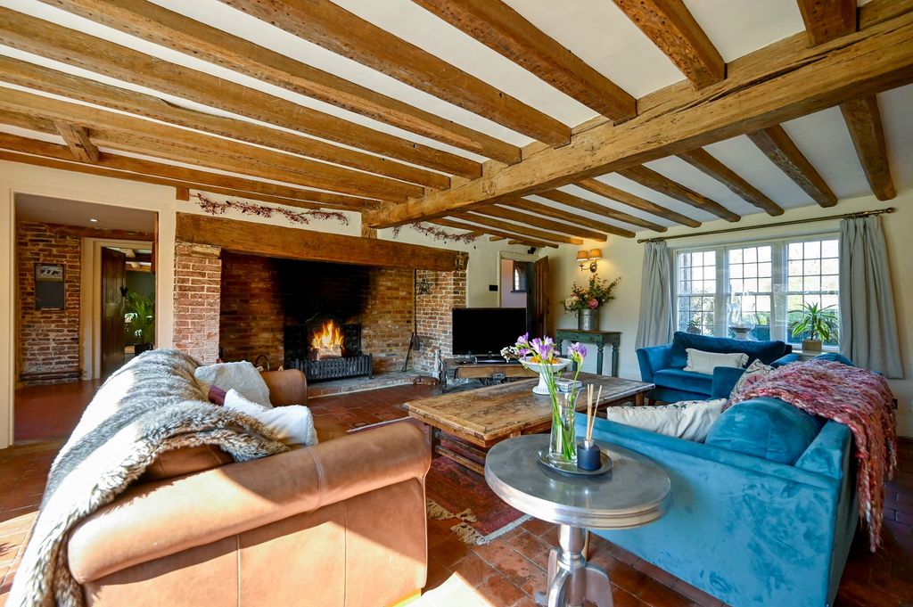 Property photo 3 of 37