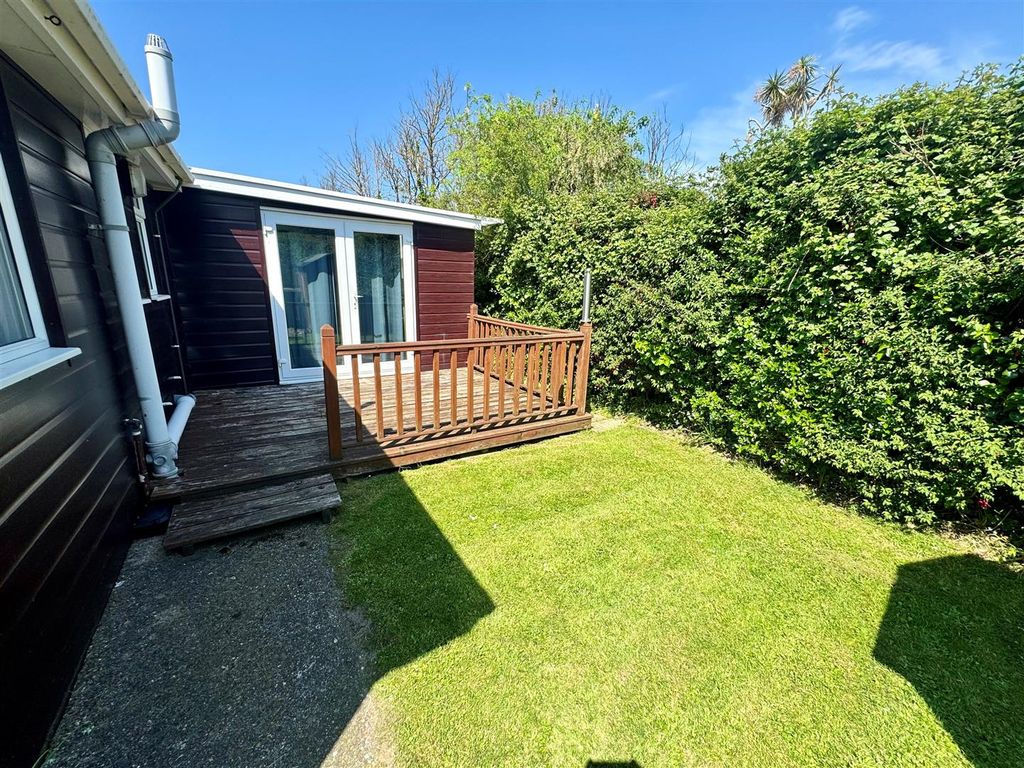 Property photo 3 of 16 G.Jpg