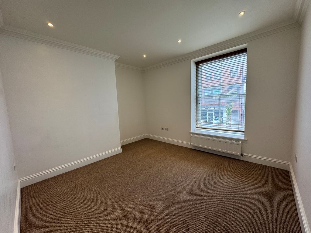 Property photo 3 of 6 Bedroom 1