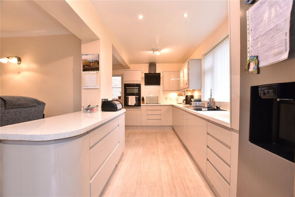 Property photo 2 of 22 Picture No. 01