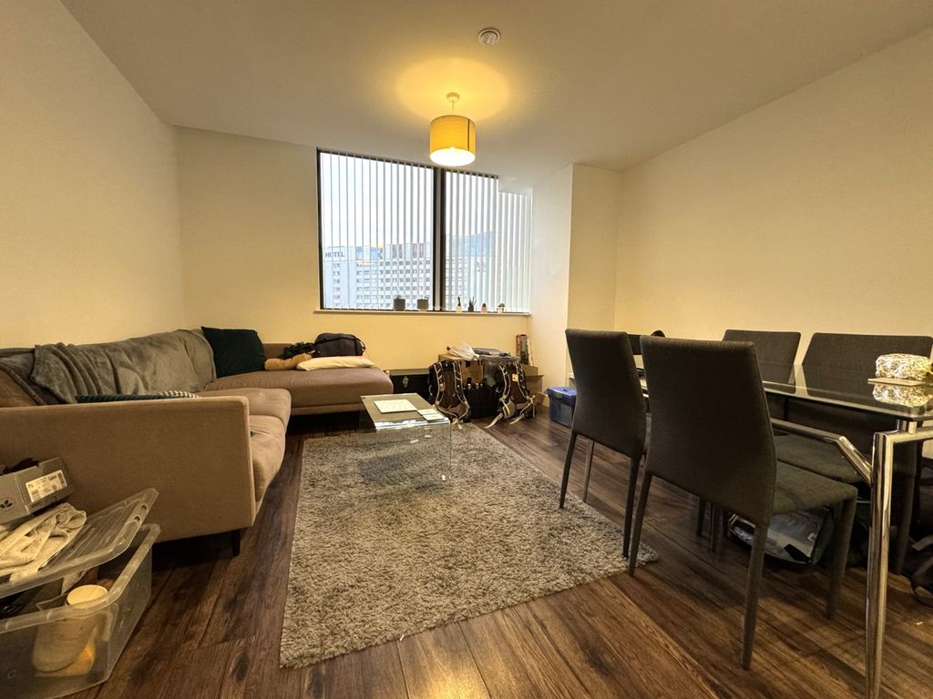 Property photo 3 of 8 Picture No. 04