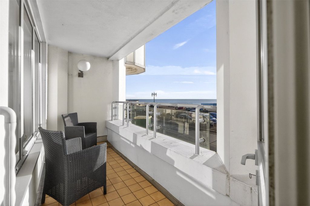 Property photo 2 of 24 Picture No. 02