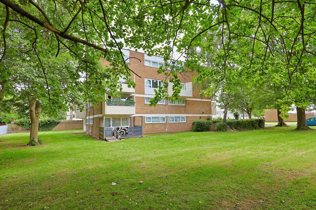 Property photo 1 of 9 Apartment Block And Grounds