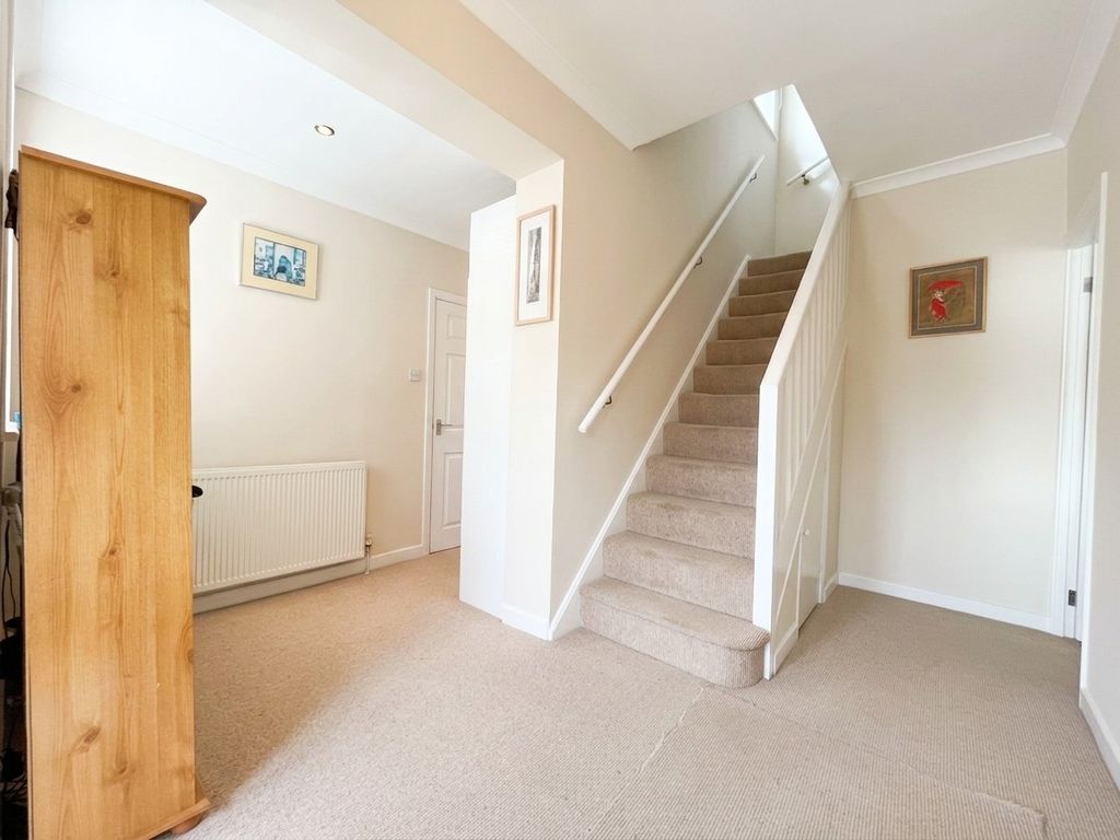 Property photo 2 of 15 5417761