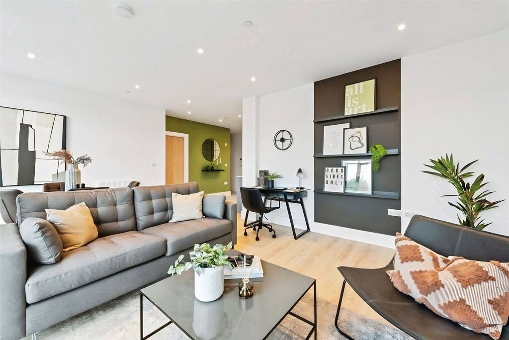 Property photo 1 of 9 Reception Room