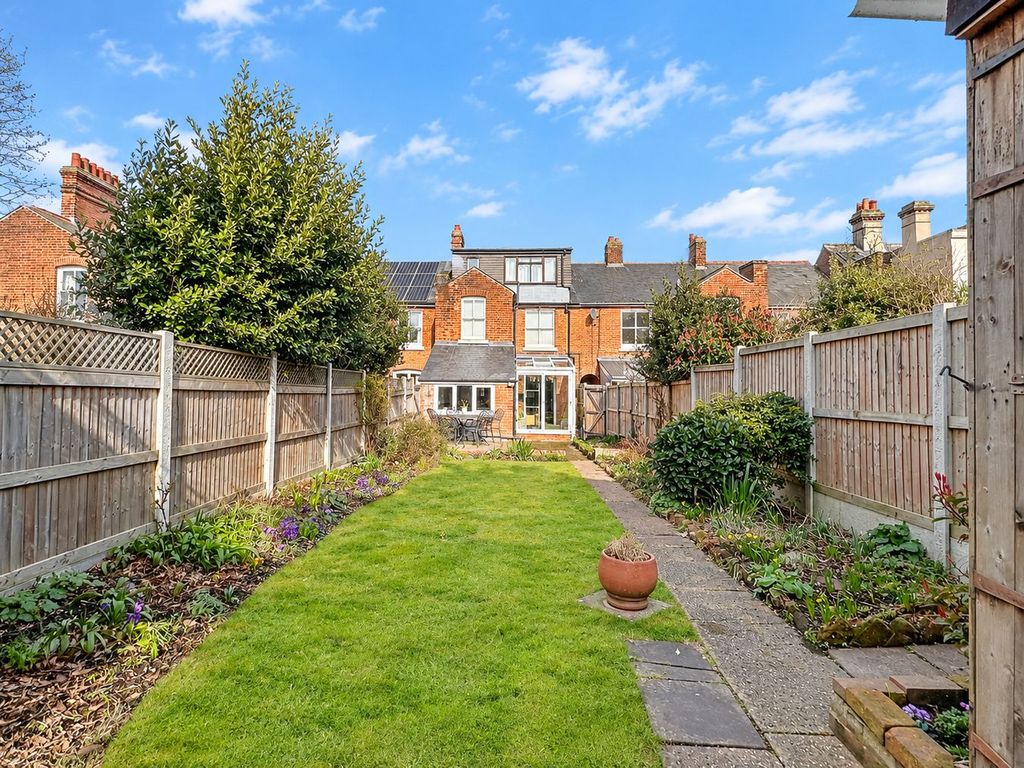 Property photo 2 of 32