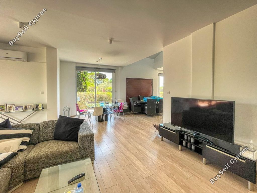 Property photo 3 of 34