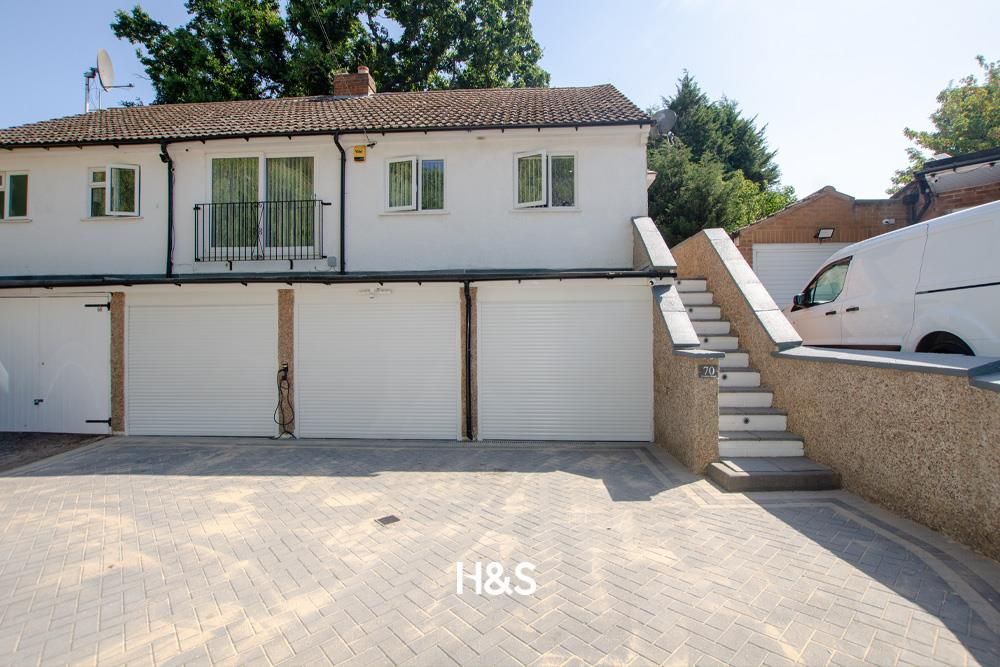 Property photo 1 of 13 70 Elmdon - External.Jpg