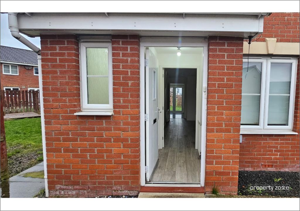 Property photo 2 of 11