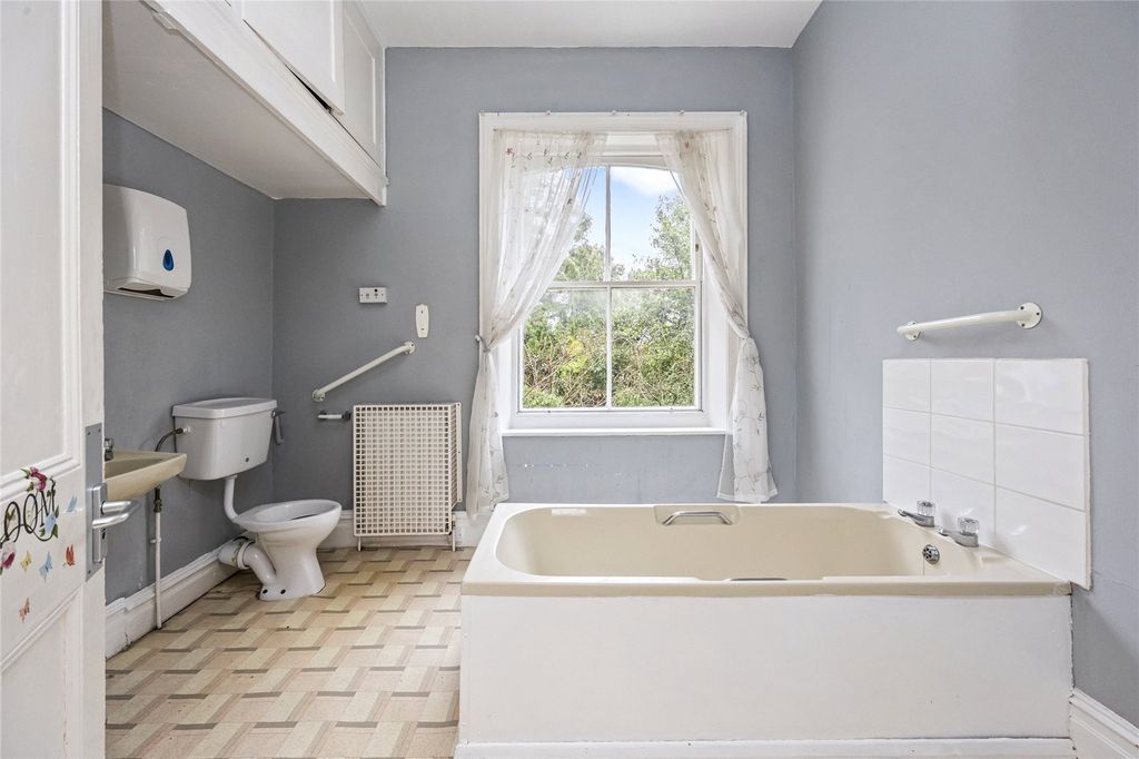 Additional image 10 of Detached house for salePrince Edwards Road, Lewes, East Sussex BN7