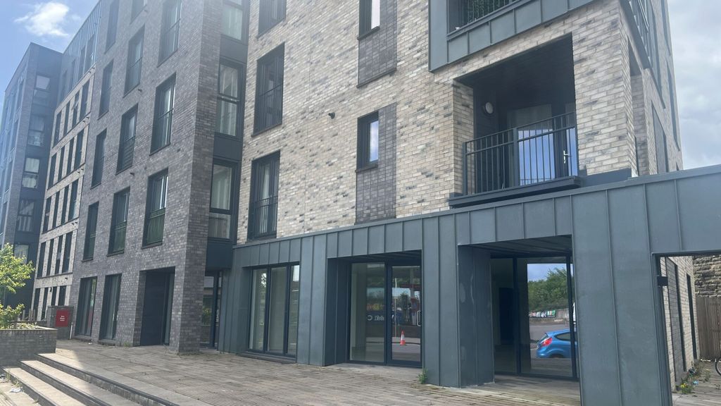 Property photo 2 of 5 Allied-Surveyors-Scotland-Retail-02