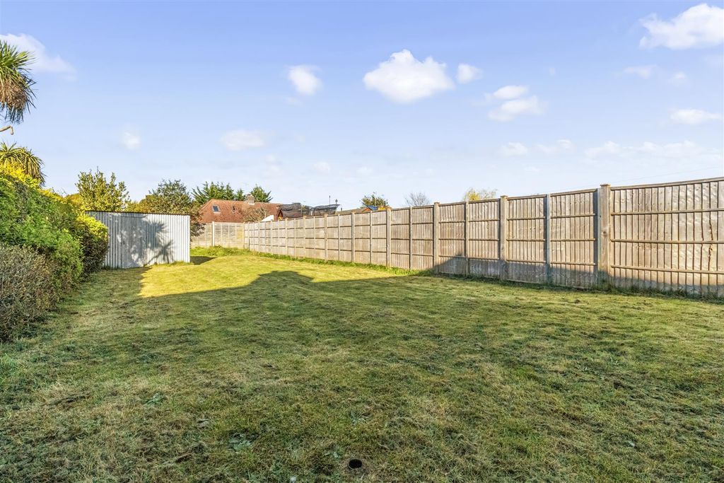 Property photo 2 of 20 56 Worthing Road-018.Jpg