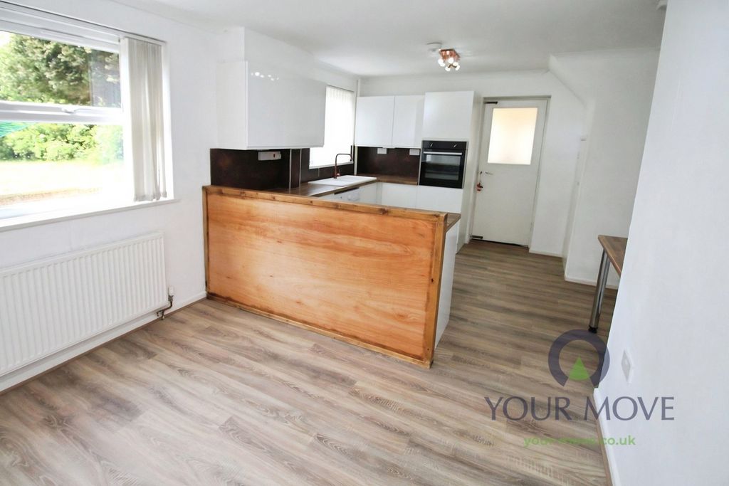 Property photo 3 of 16 Kitchen/Diner