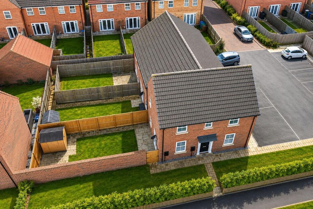 Property photo 3 of 19 Aerial_Oblique_Drone_Like_View_Of_A_Suburban_Resid