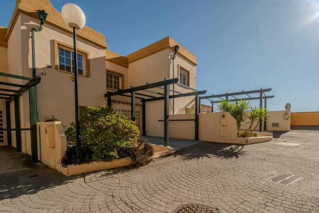 Property photo 2 of 3