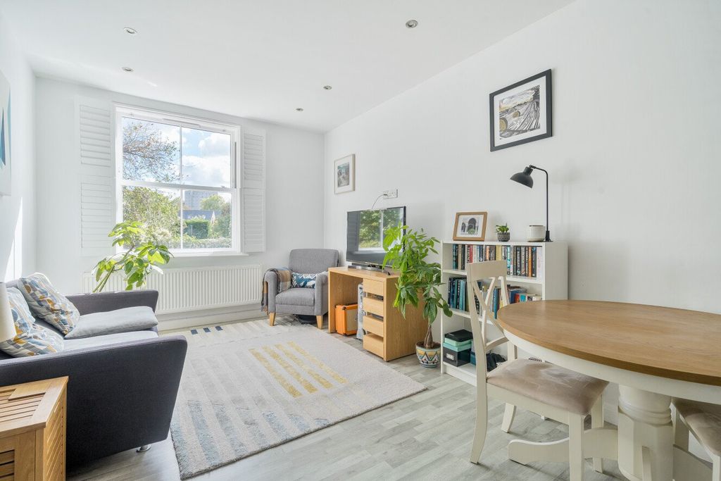 Property photo 2 of 14 Picture No. 36