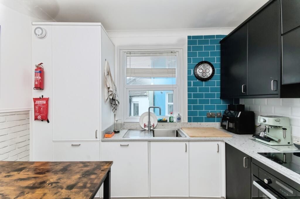 Property photo 3 of 30