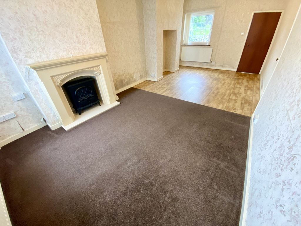 Property photo 3 of 13 Lounge-Dining Room