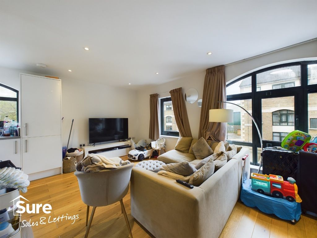 Property photo 3 of 6 3235265