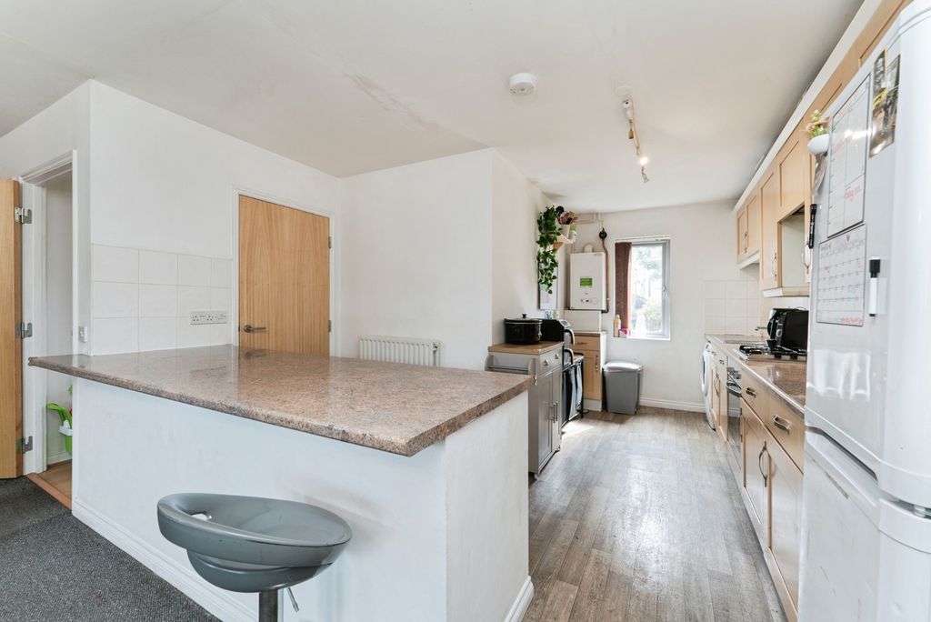 Property photo 3 of 15 Pbox-Img.Jpg