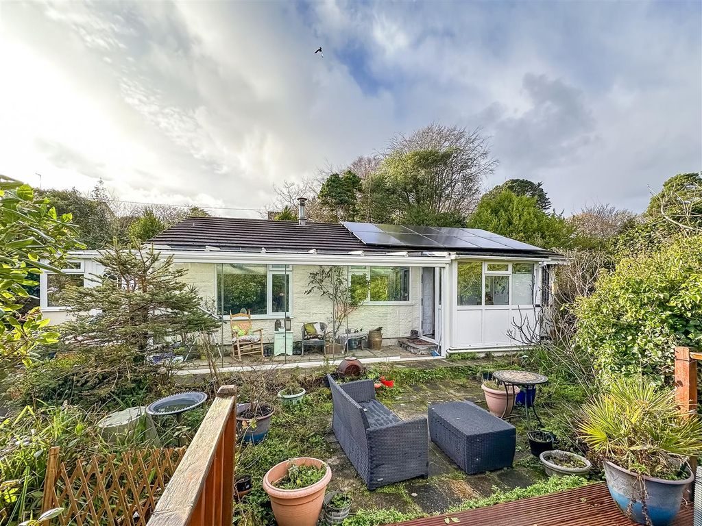 Property photo 2 of 27