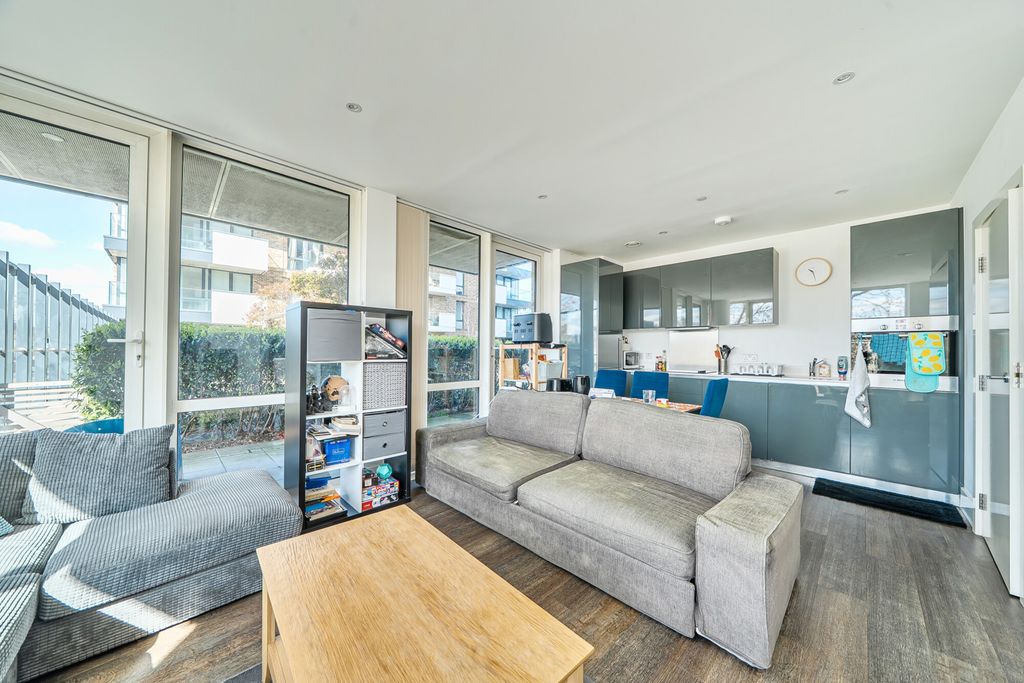 Property photo 2 of 18 Reception Room