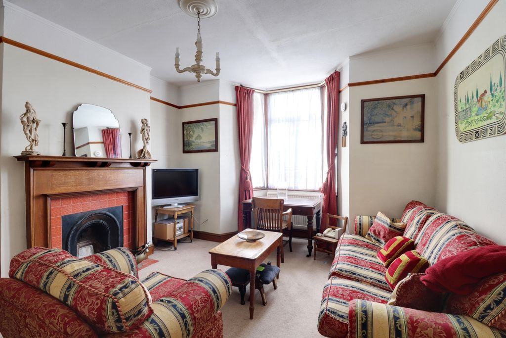 Property photo 2 of 13 Img_5287-Img_5289