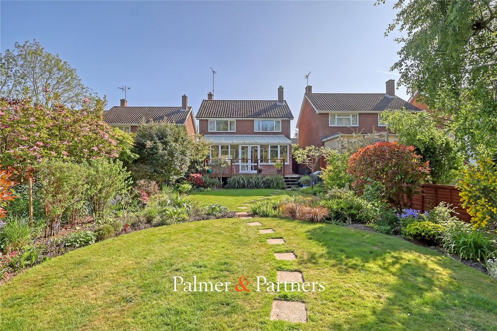 Property photo 2 of 29 Picture No. 12