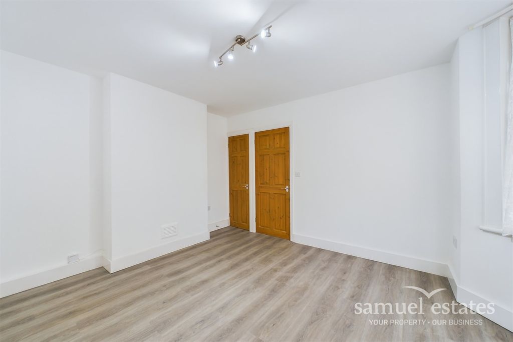 Property photo 2 of 14 Reception