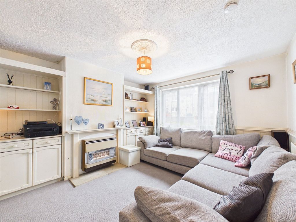 Property photo 1 of 19 Picture No. 06