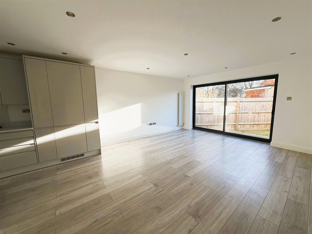 Property photo 2 of 9 9.Jpg