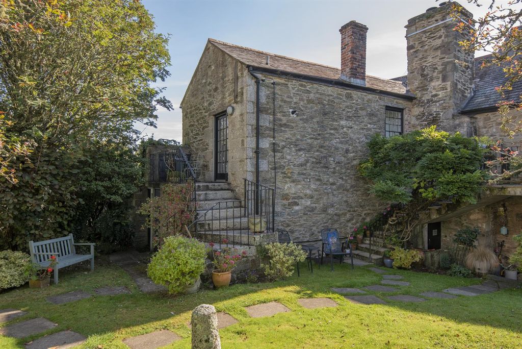 Property photo 3 of 16