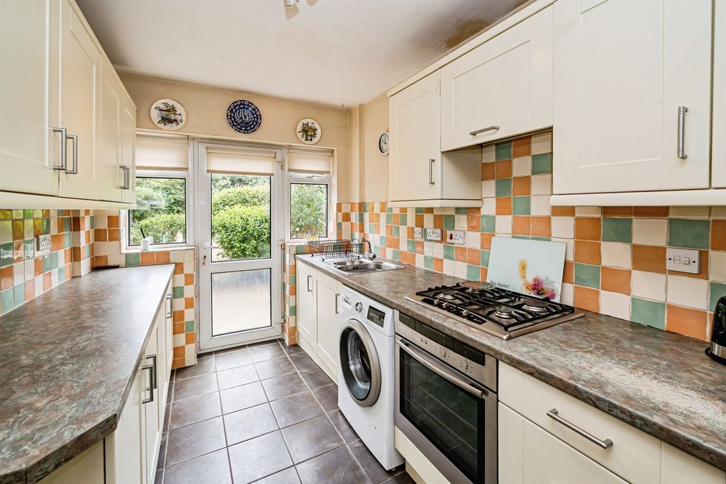Property photo 2 of 16