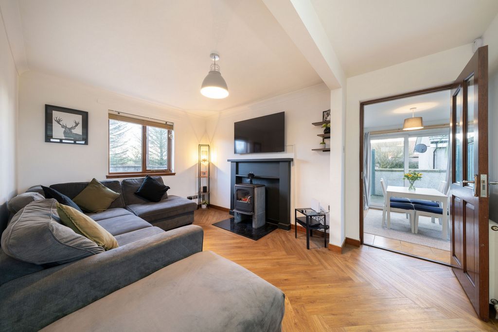 Property photo 2 of 43 Photo 14