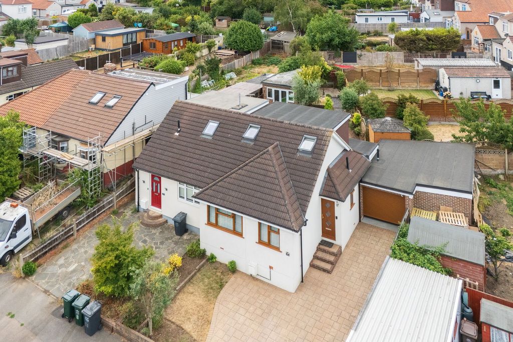 Property photo 1 of 26