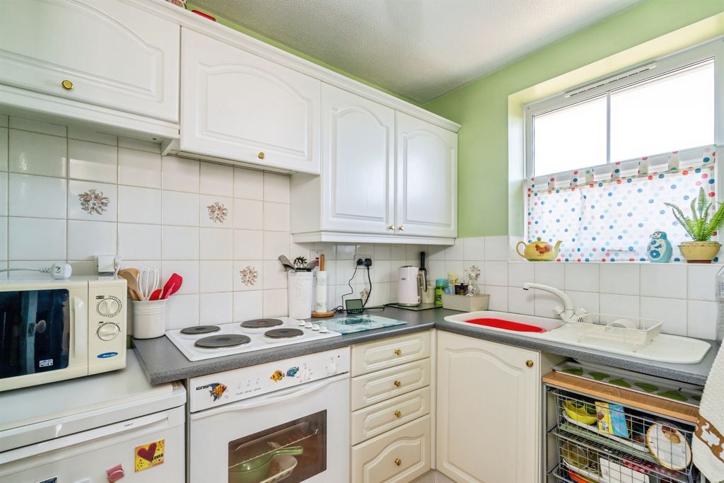 Property photo 2 of 9